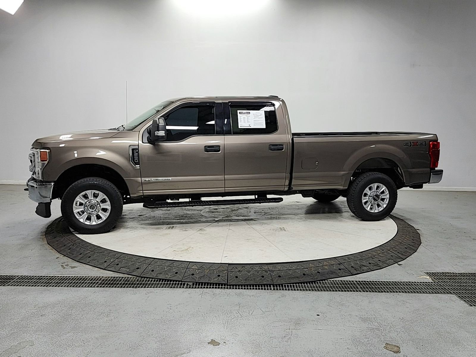 Used 2021 Ford F250 XLT image 4