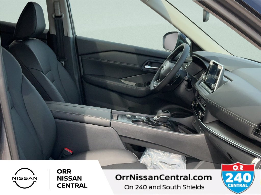 New 2027 Nissan Rogue Dark Armor FWD image 11