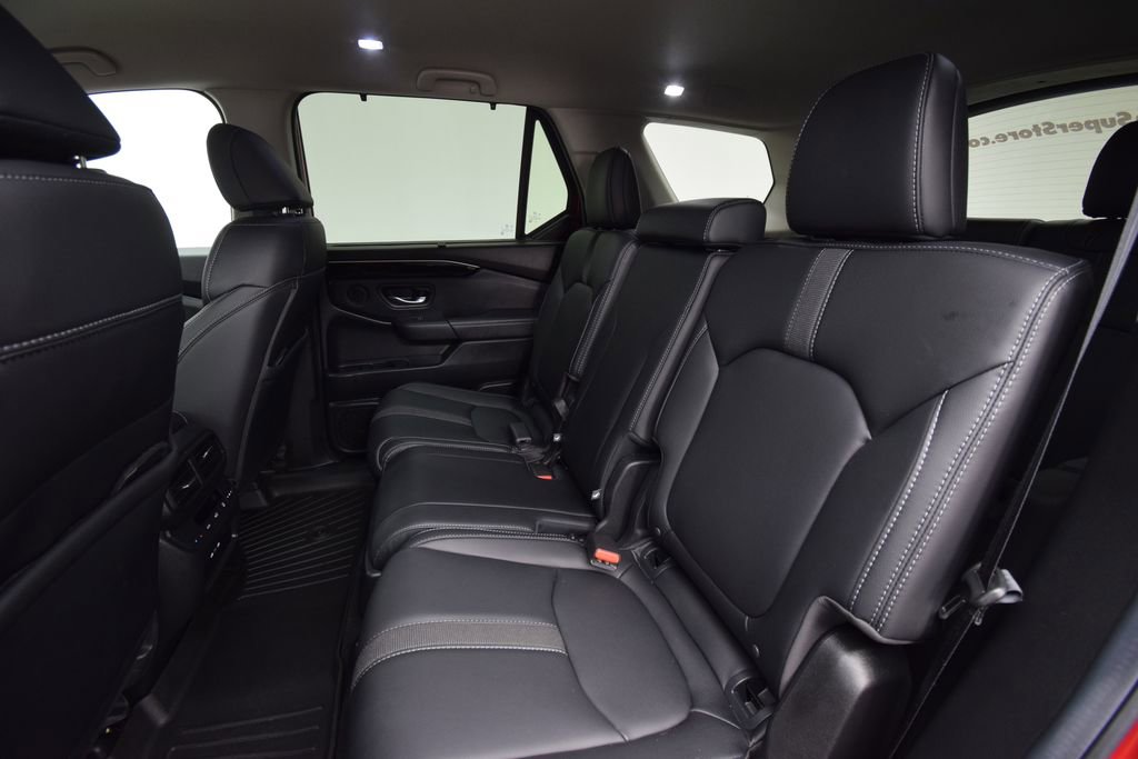 Used 2025 Honda Pilot EX-L image 24