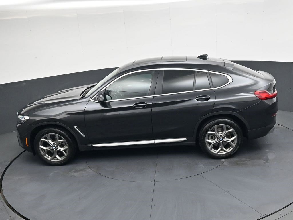 Used 2025 BMW X4 xDrive30i image 23