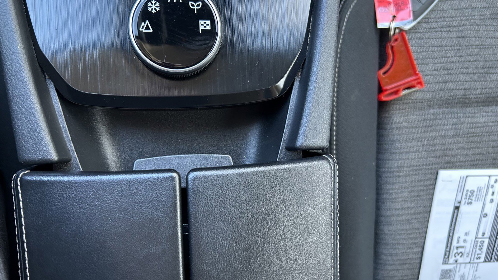 Used 2023 Nissan Rogue SV image 37