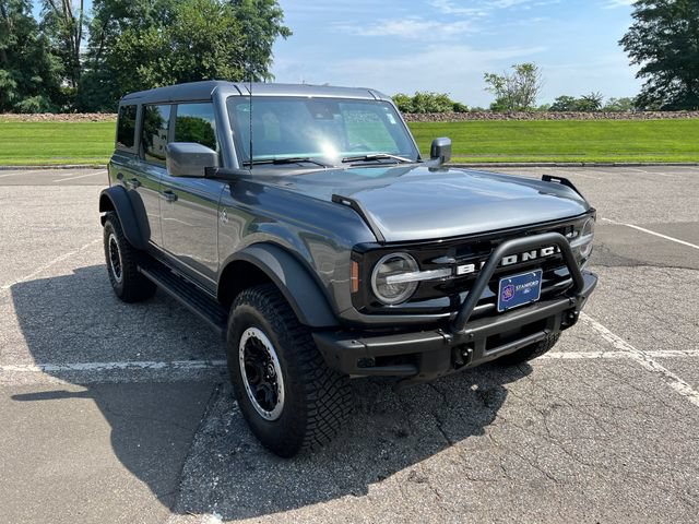 Used 2022 Ford Bronco Outer Banks w/ Sasquatch Package AWD/4WD image 2