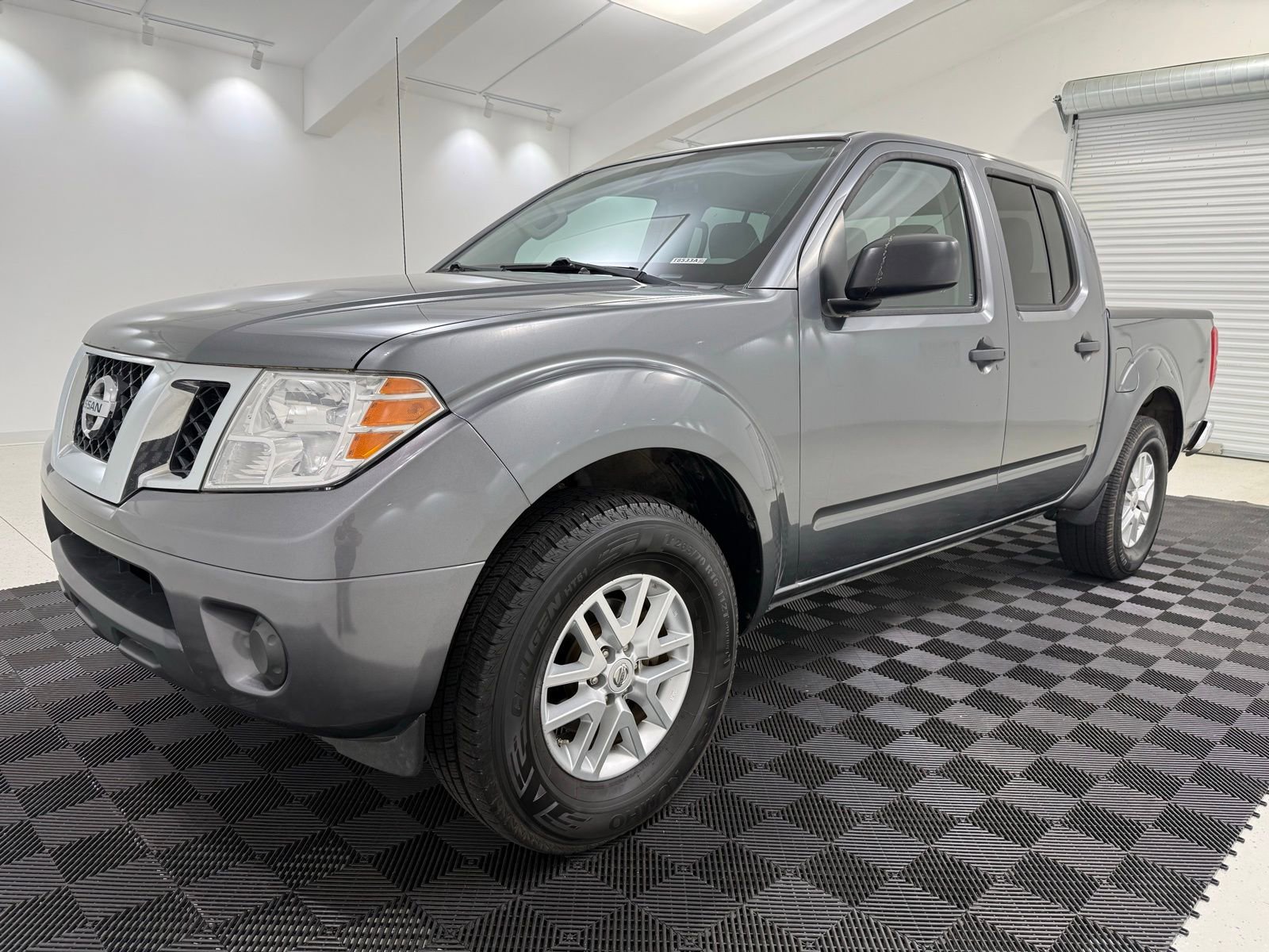 Used 2019 Nissan Frontier SV RWD image 3