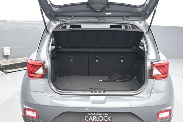 Used 2024 Hyundai Venue SEL FWD image 13