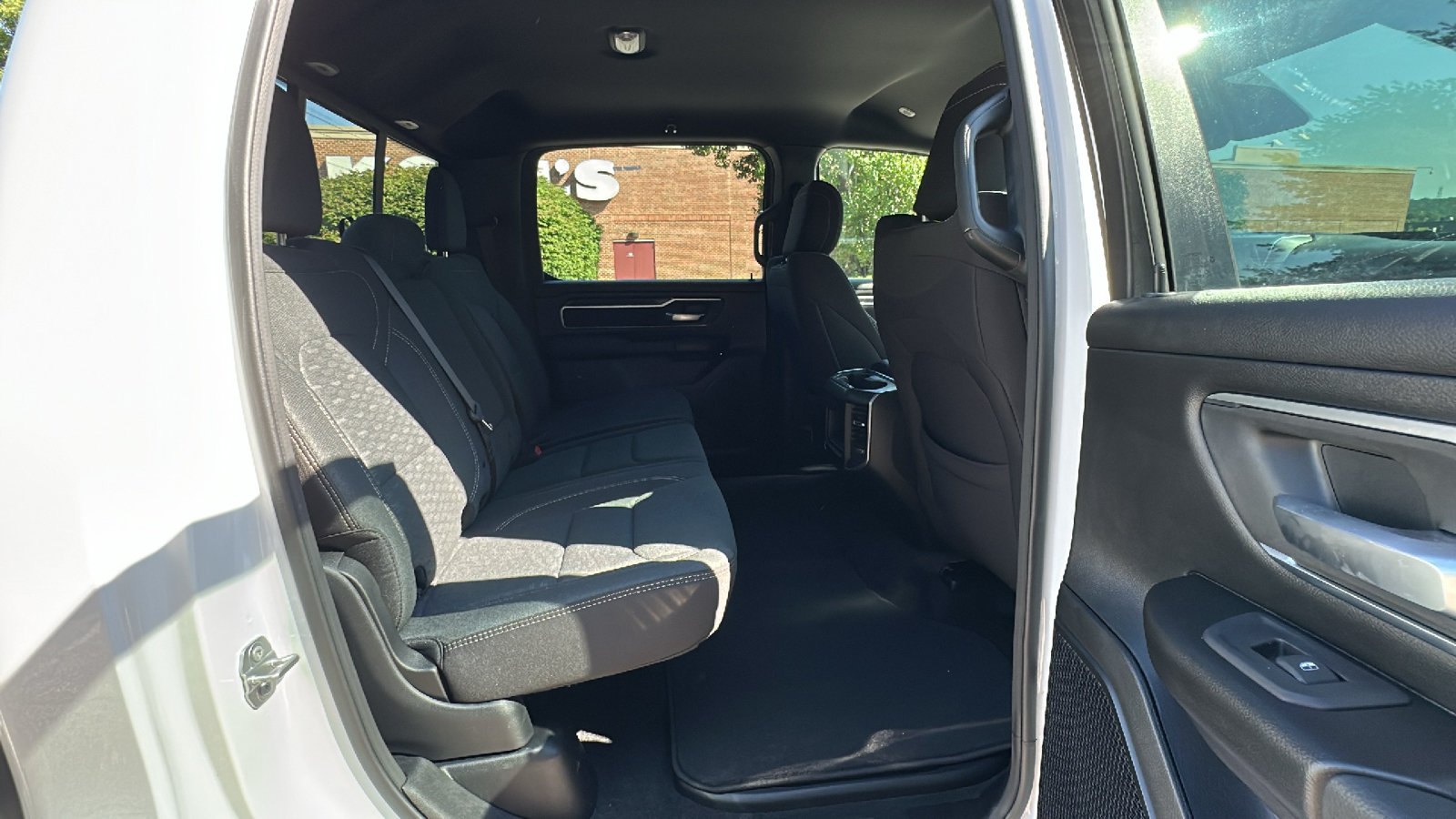 Used 2025 RAM 1500 Big Horn AWD/4WD image 25