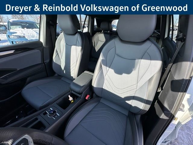 New 2026 Volkswagen Tiguan SE R-Line image 26