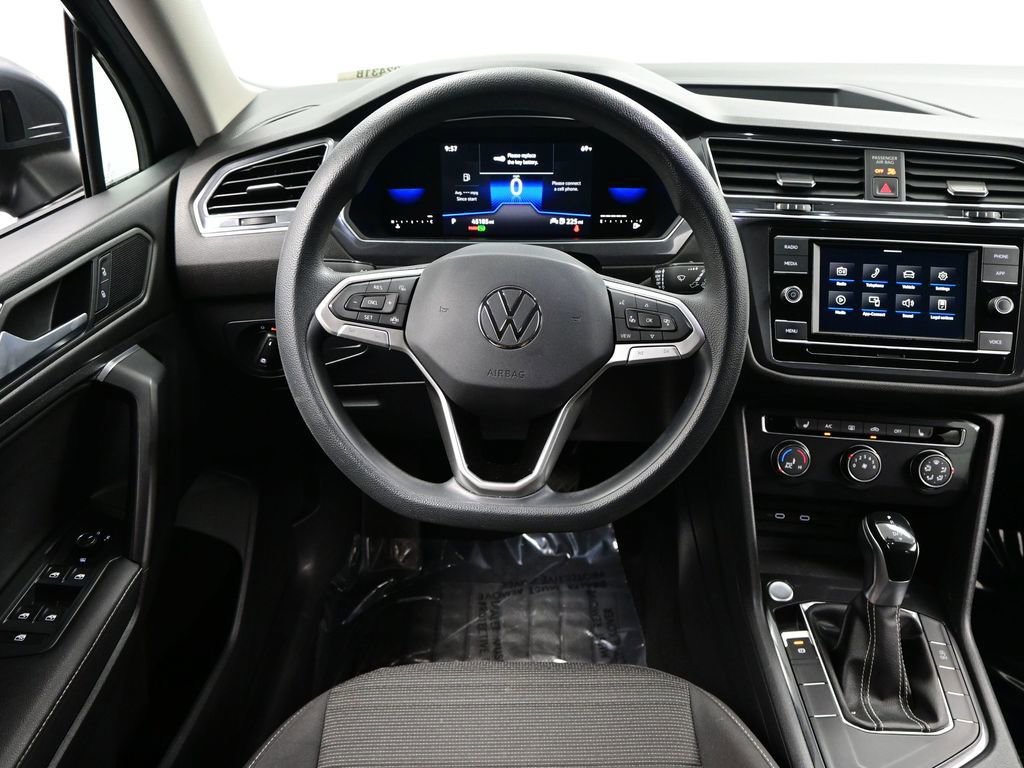 Used 2022 Volkswagen Tiguan S image 31