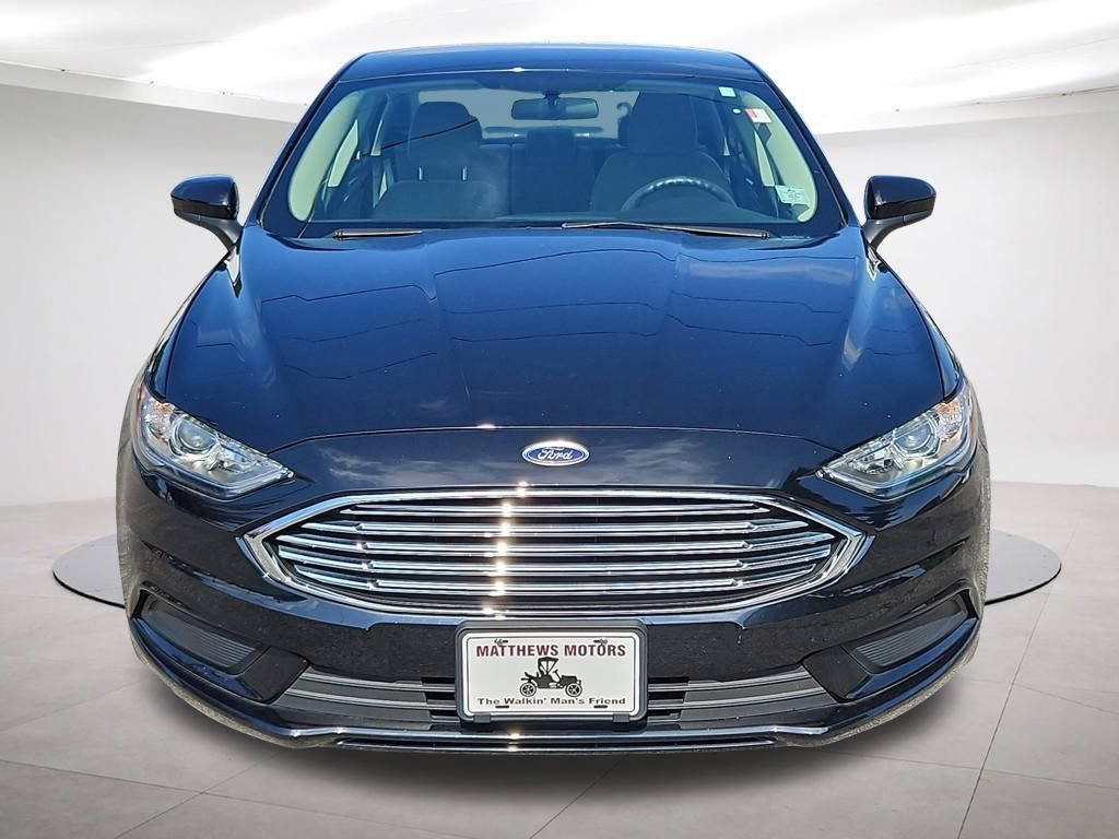 Used 2018 Ford Fusion S image 2