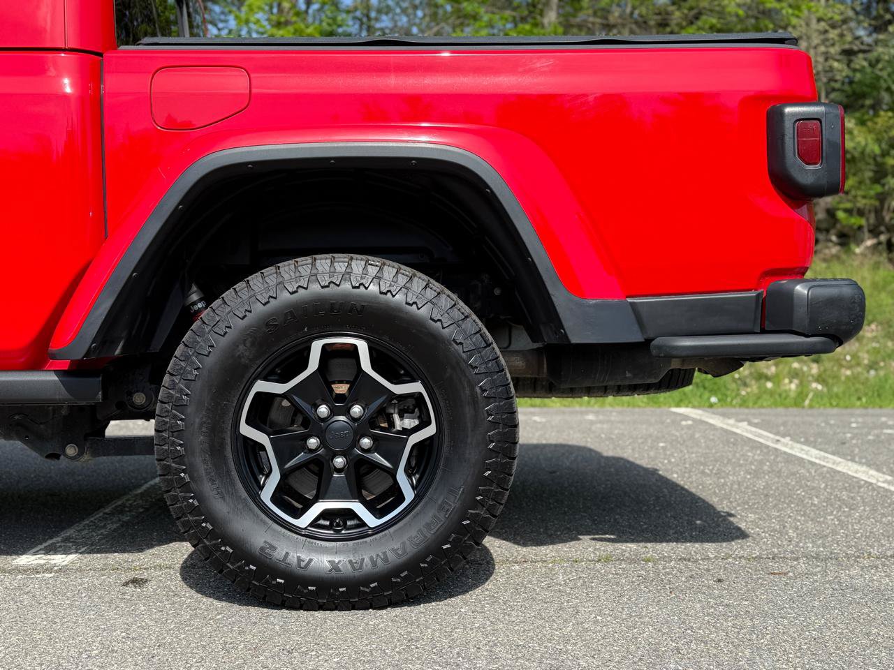 Used 2020 Jeep Gladiator Rubicon AWD/4WD image 9
