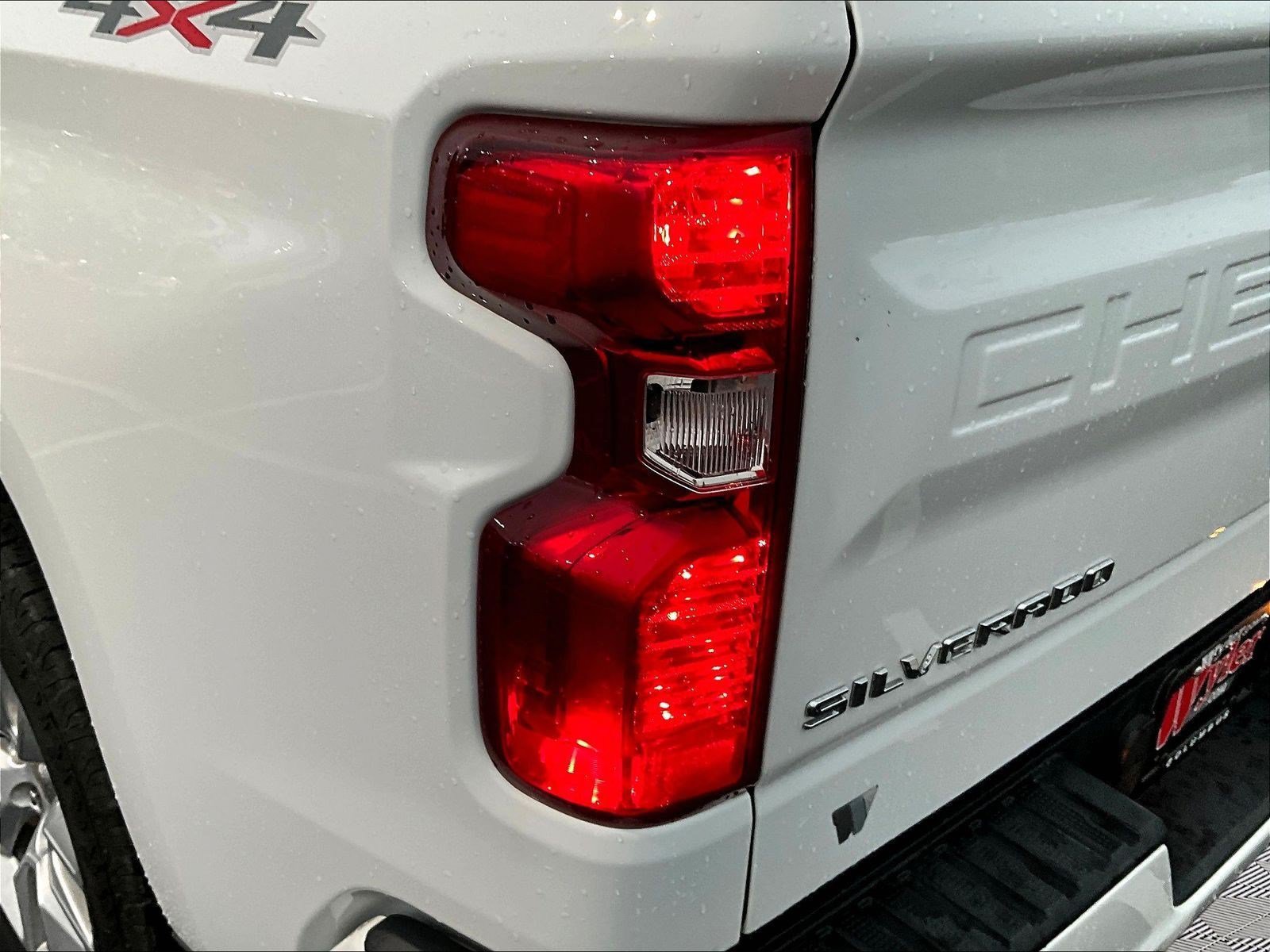 Used 2022 Chevrolet Silverado 1500 Custom AWD/4WD image 22