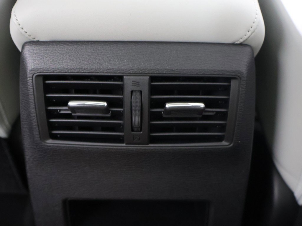 New 2025 Mitsubishi Outlander SE image 57