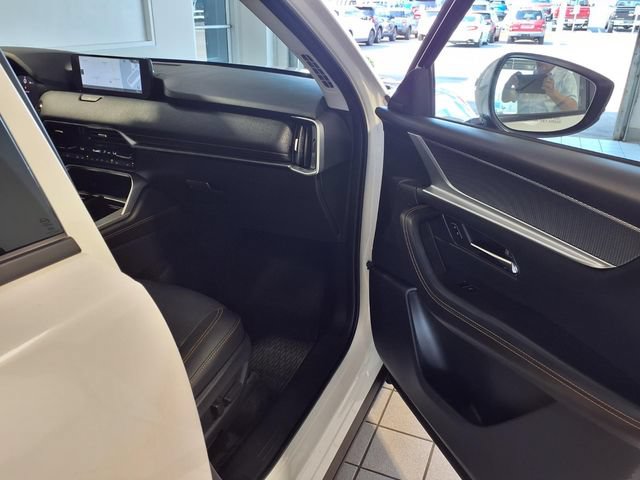 Used 2024 MAZDA CX-90 Plug-In Hybrid w/ Premium Pkg AWD/4WD image 28