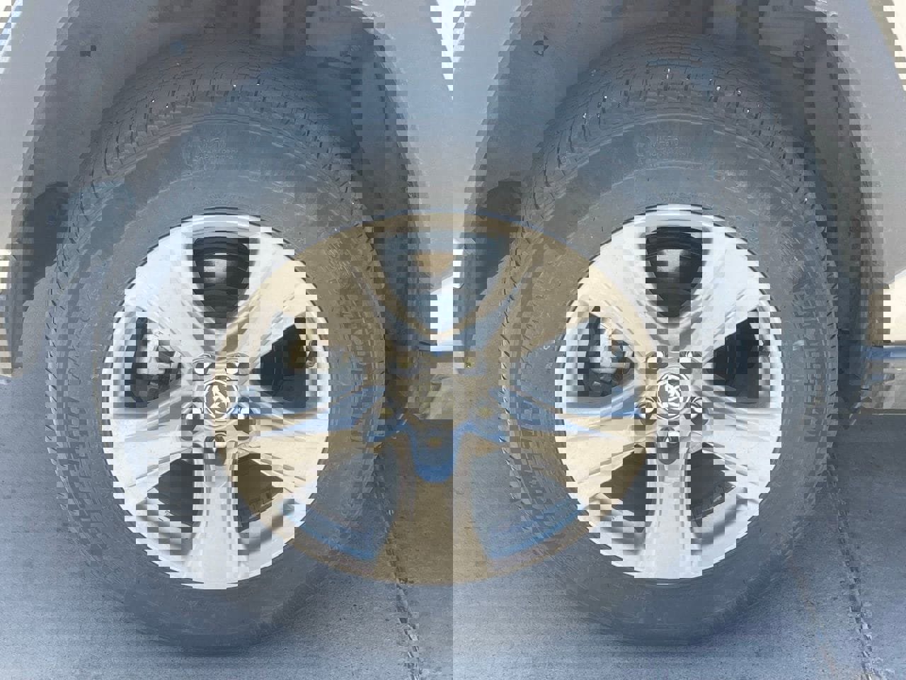 Used 2024 Toyota RAV4 XLE AWD/4WD image 11