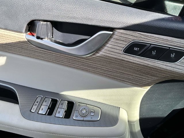 Used 2021 Hyundai Palisade Limited FWD image 18