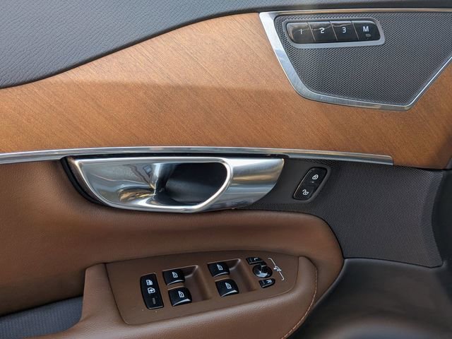 Certified 2023 Volvo XC90 B6 Plus w/ Protection Package image 25