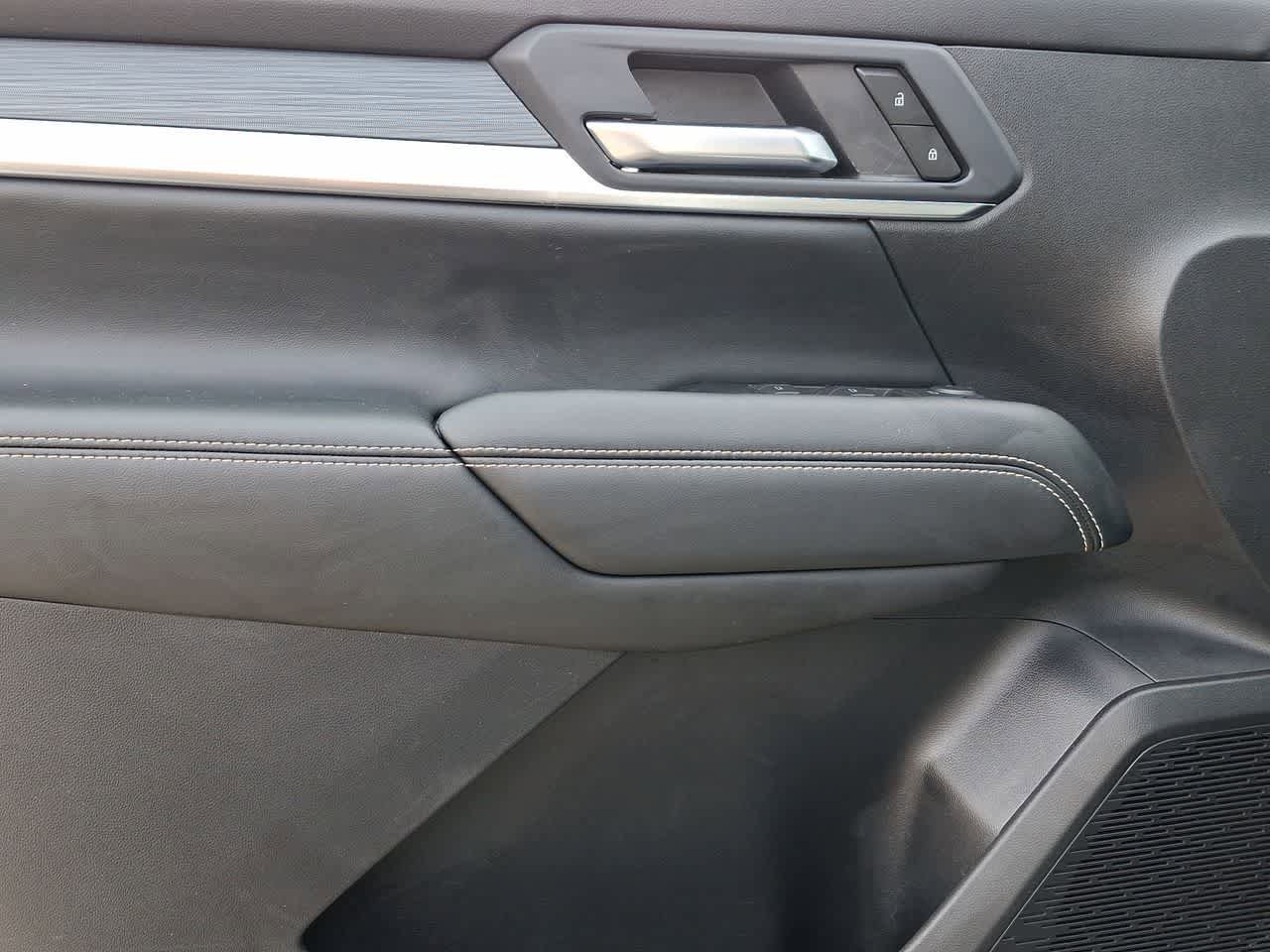Used 2026 GMC Terrain Elevation image 16
