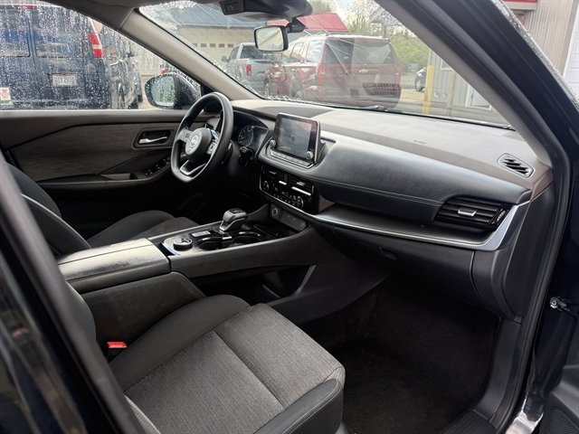 Used 2021 Nissan Rogue SV AWD/4WD image 38
