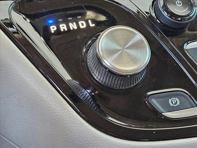 Used 2019 Chrysler Pacifica Touring Plus w/ Tire & Wheel Group image 18