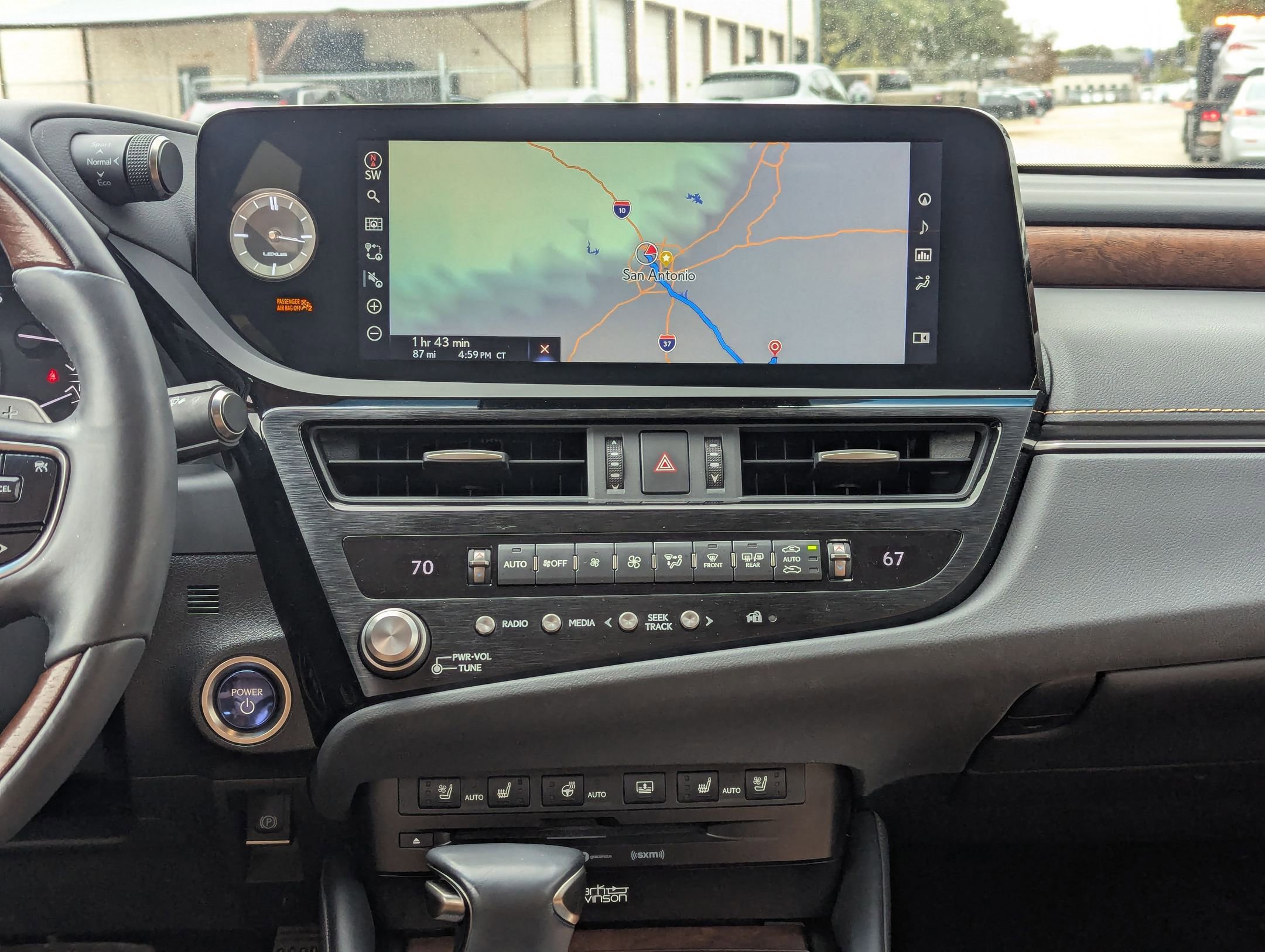 Used 2022 Lexus ES 300h Ultra Luxury image 18