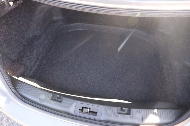 Used 2014 Ford Taurus Limited w/ Equipment Group 301A FWD image 7