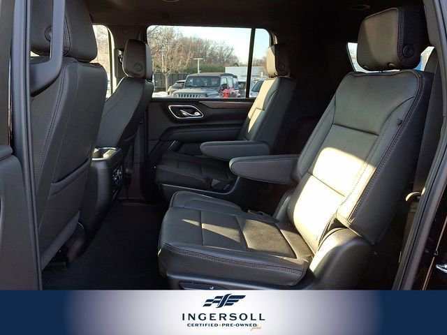 Used 2024 Chevrolet Suburban High Country image 13