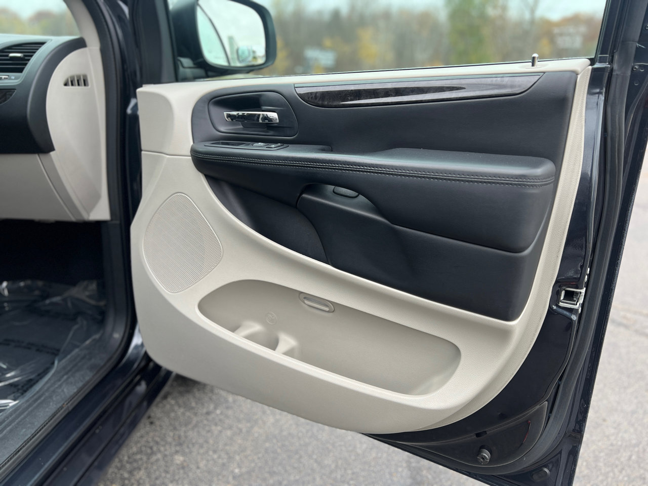 Used 2014 Dodge Grand Caravan SE w/ Quick Order Package 29E SE image 36