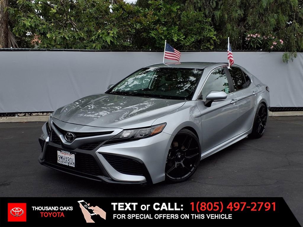 Used 2024 Toyota Camry SE FWD image 1