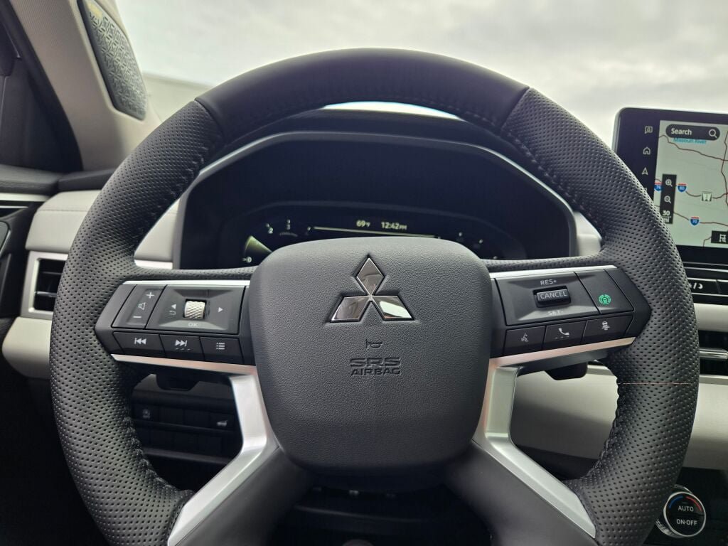 New 2026 Mitsubishi Outlander SE AWD/4WD image 29