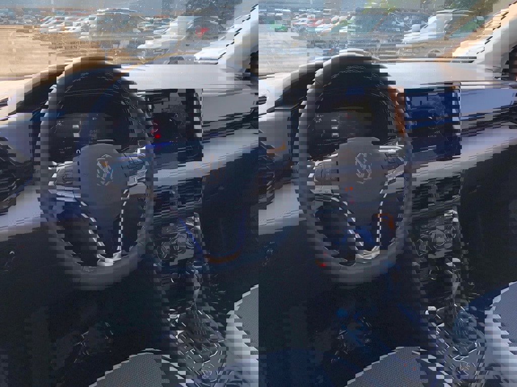 New 2025 Volkswagen Taos S image 15