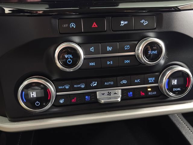 Certified 2023 Ford Expedition XLT image 16