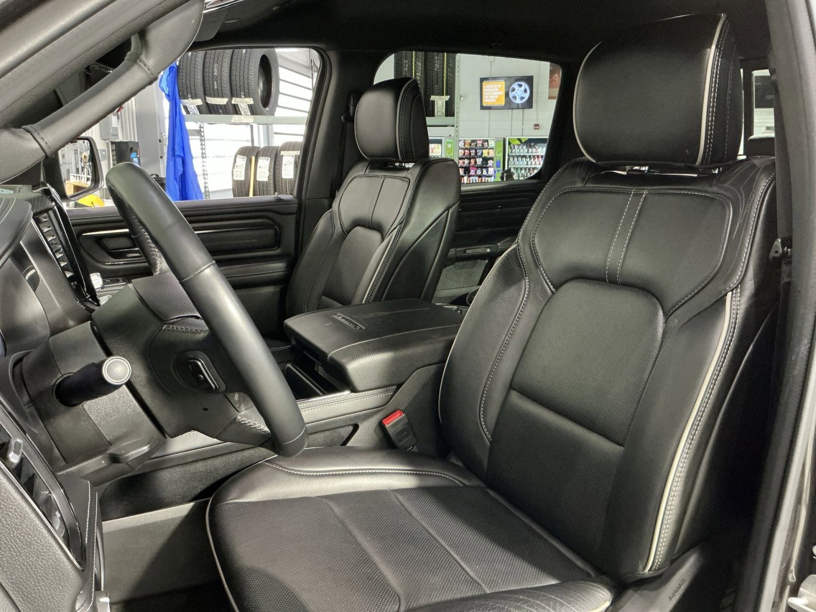 Used 2024 RAM 1500 Limited image 21