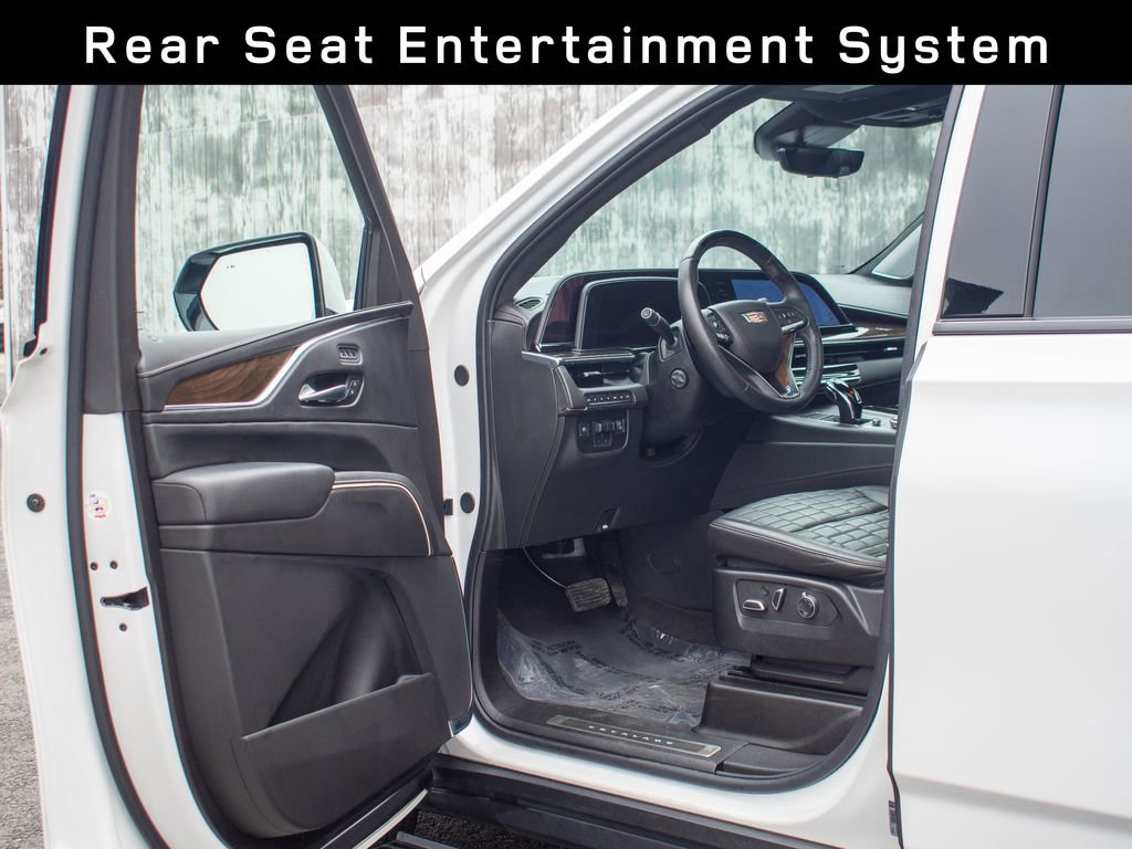 Used 2023 Cadillac Escalade Sport Platinum w/ LPO, ONYX Package image 11