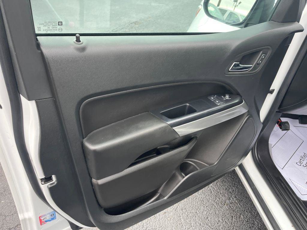 Used 2022 Chevrolet Colorado LT w/ Fleet Safety Package image 18