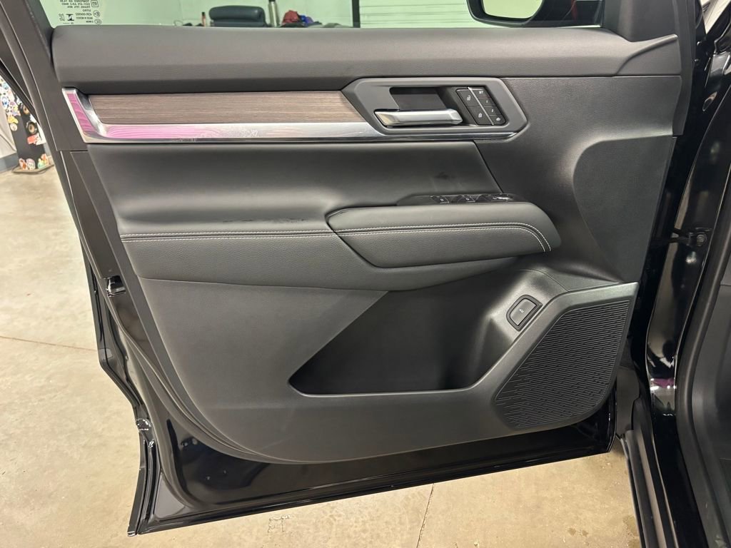 New 2026 GMC Terrain Denali w/ LPO, Floor Liner Package image 19
