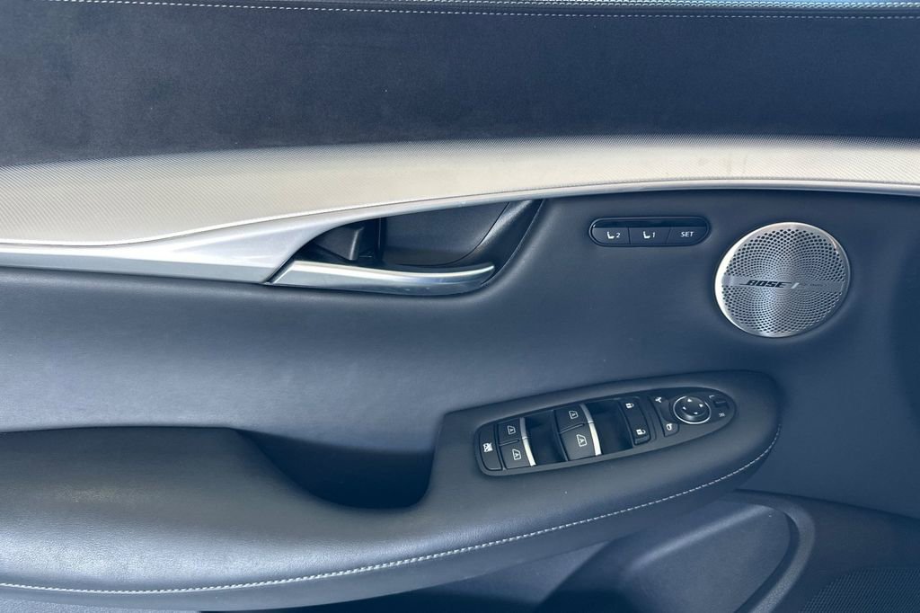 Used 2022 INFINITI QX50 Sensory image 11