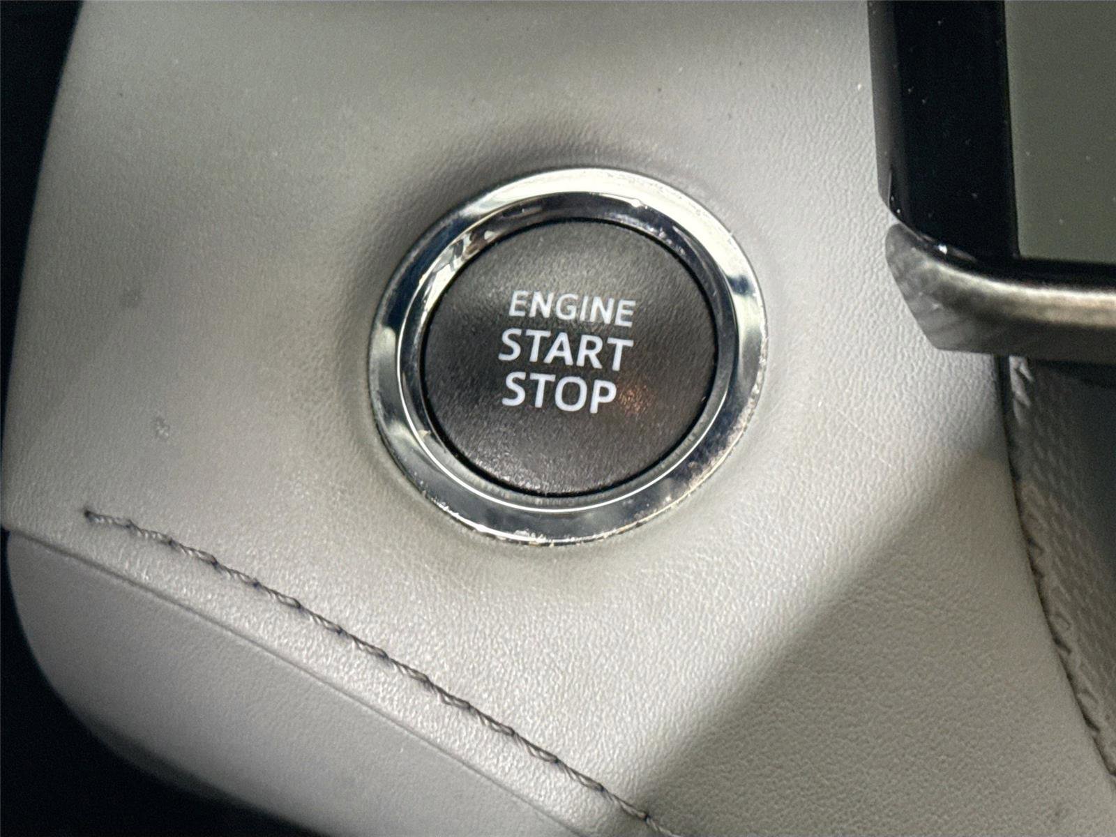 Used 2022 Toyota Highlander Platinum FWD image 22