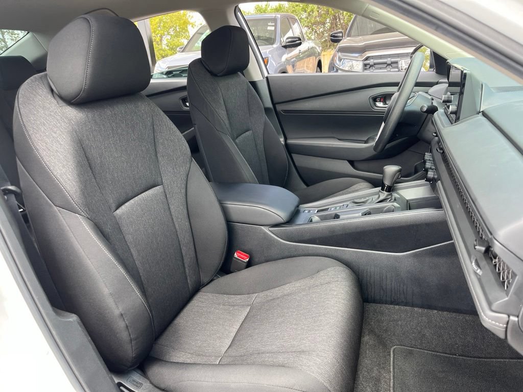 Certified 2025 Honda Accord LX image 27
