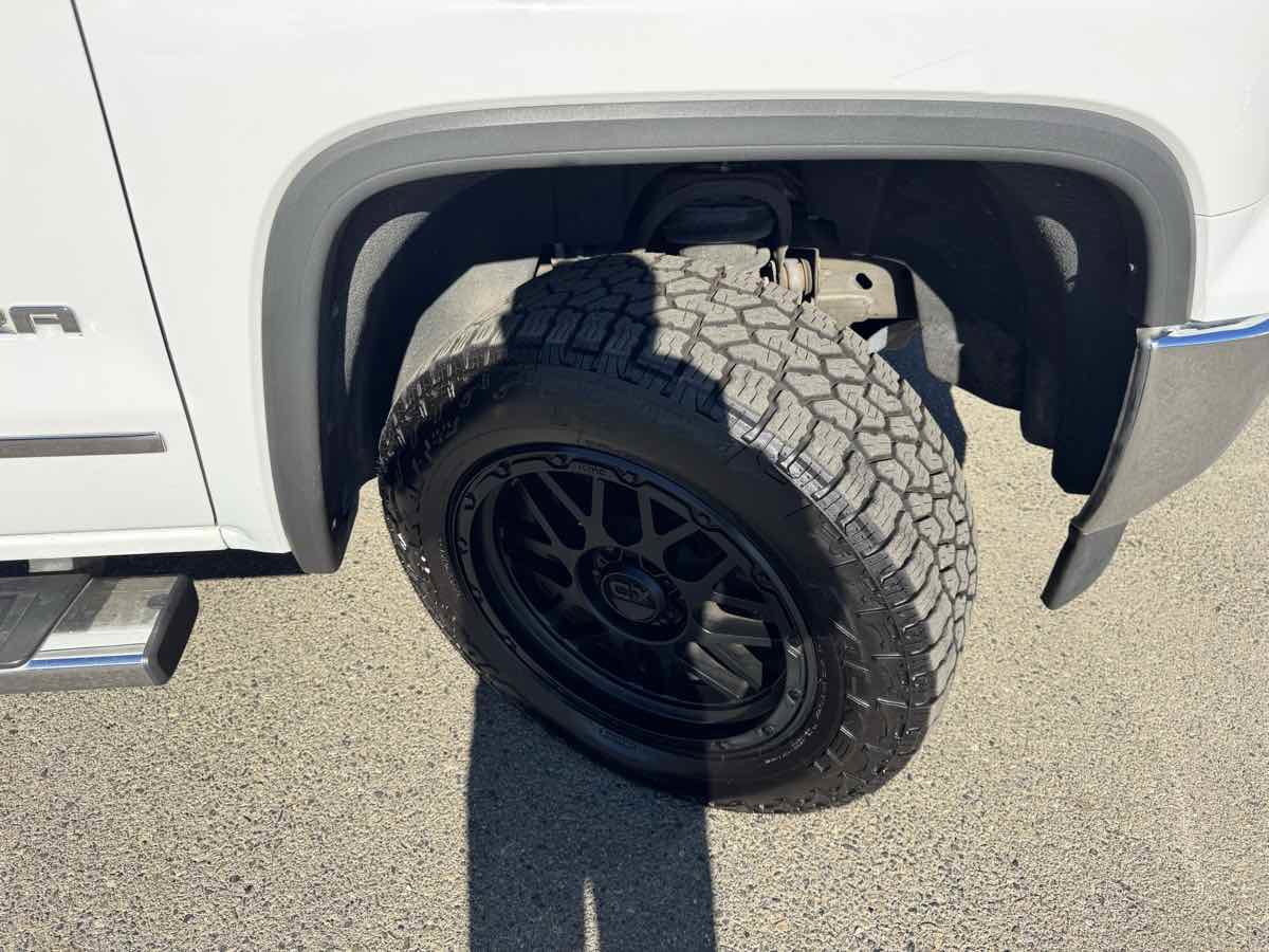 Used 2015 GMC Sierra 1500 SLT w/ SLT Crew Cab Value Package image 39