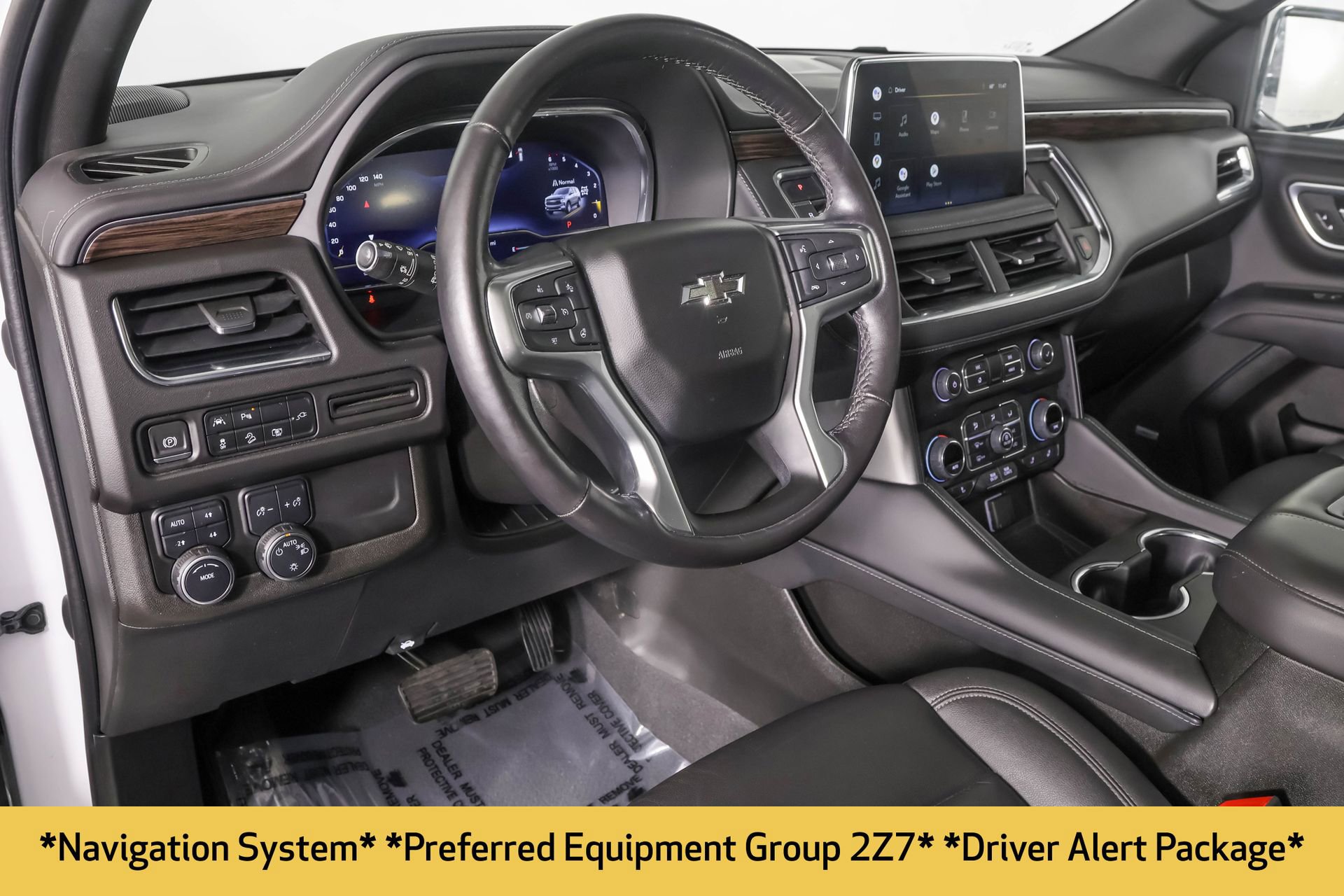 Used 2022 Chevrolet Tahoe Z71 w/ Luxury Package AWD/4WD image 5