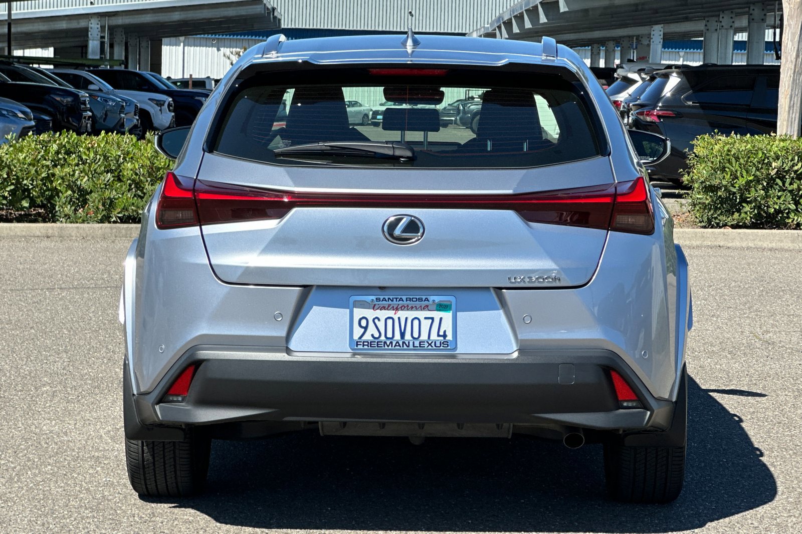Used 2025 Lexus UX 300h FWD w/ Cold Area Package image 5
