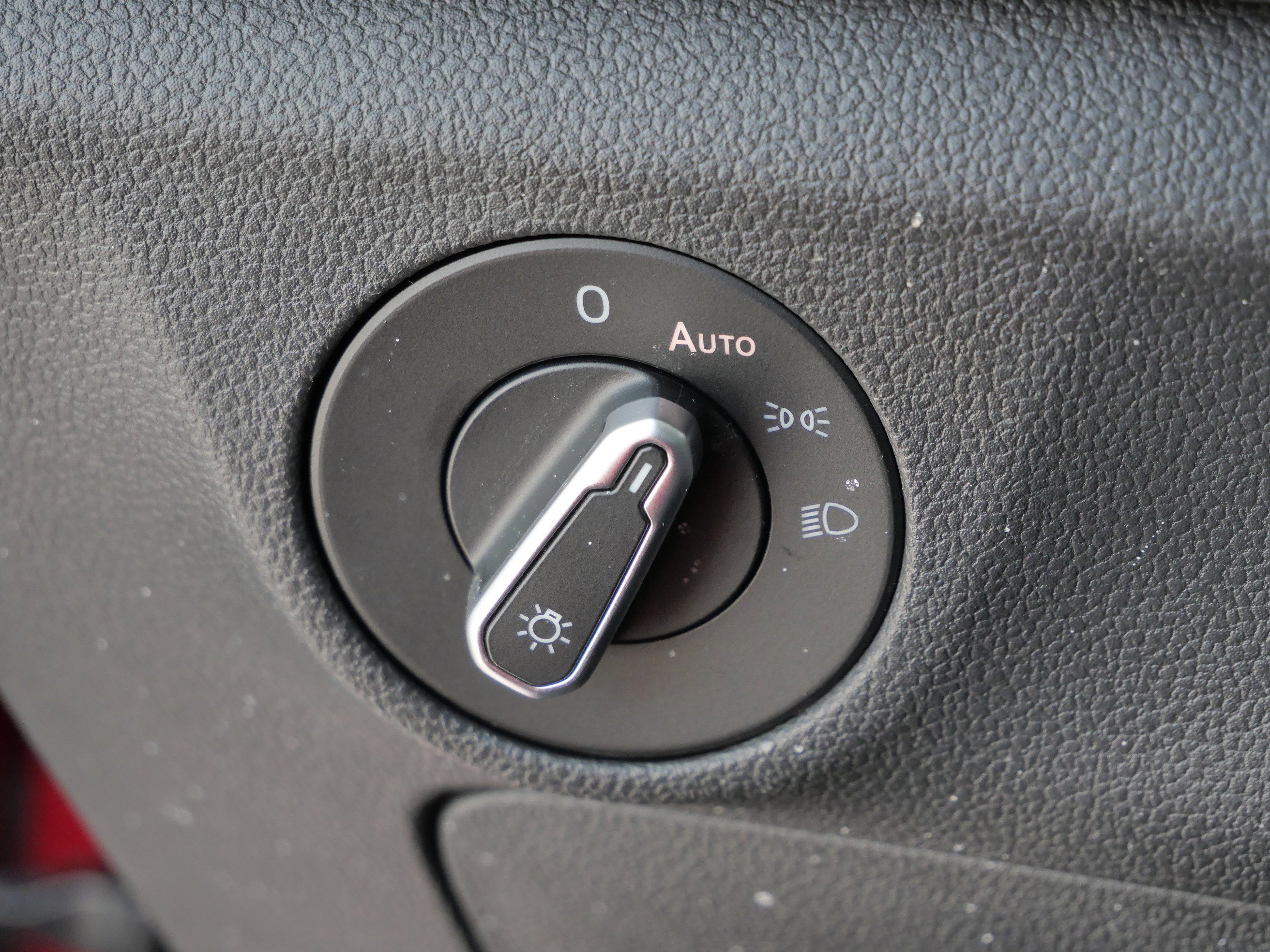 Certified 2025 Volkswagen Jetta Sport image 21