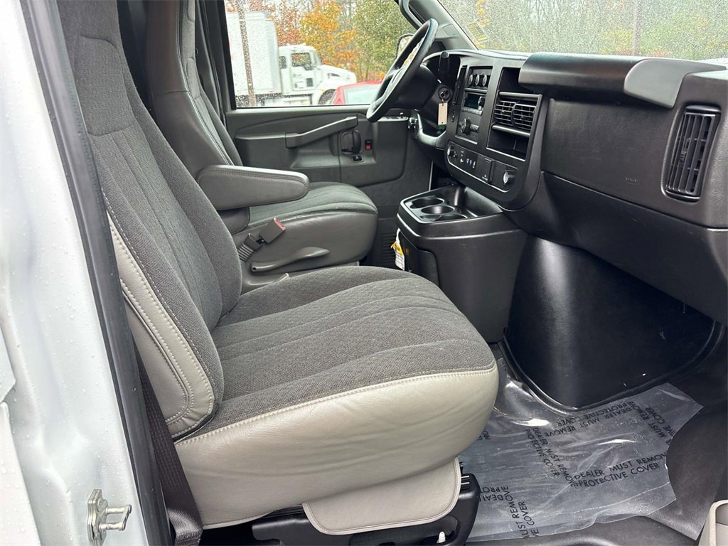 Used 2024 Chevrolet Express 2500 w/ Driver Convenience Package image 13