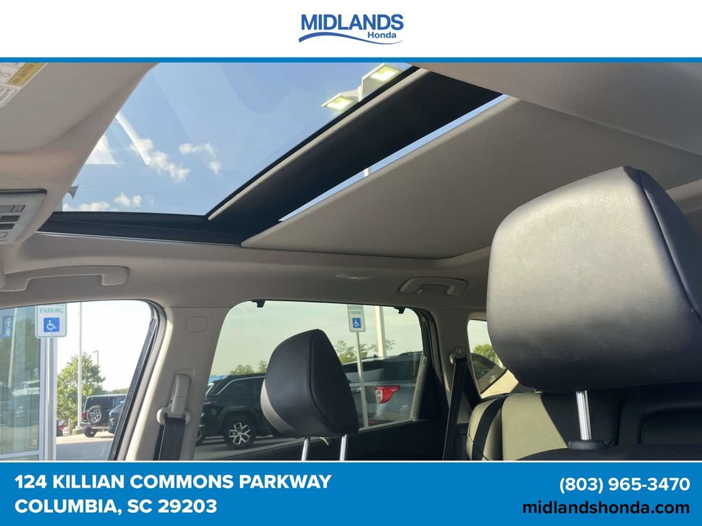 Used 2024 Nissan Rogue SV w/ SV Premium Package FWD image 16