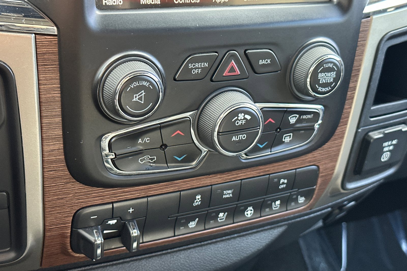 Used 2014 RAM 2500 Laramie image 20