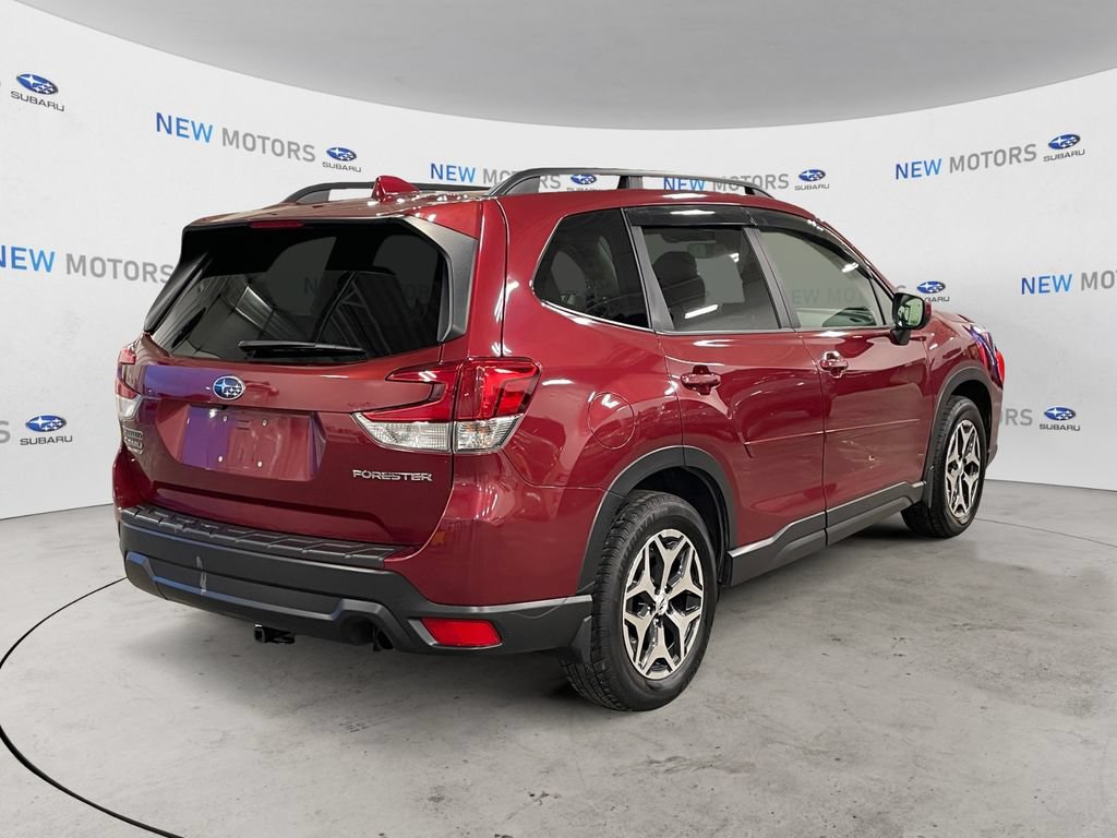 Used 2020 Subaru Forester Premium AWD/4WD image 5