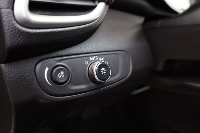 Used 2018 Chevrolet Trax LS image 12