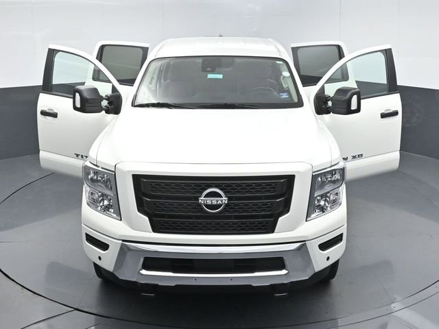 Used 2024 Nissan Titan SV w/ SV Convenience Package image 56