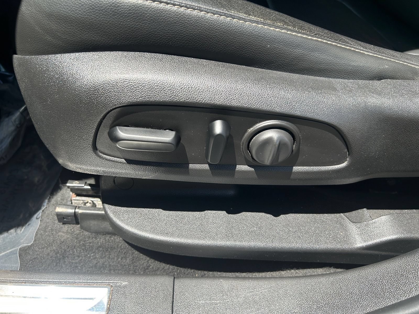 Used 2020 GMC Acadia SLT FWD image 23
