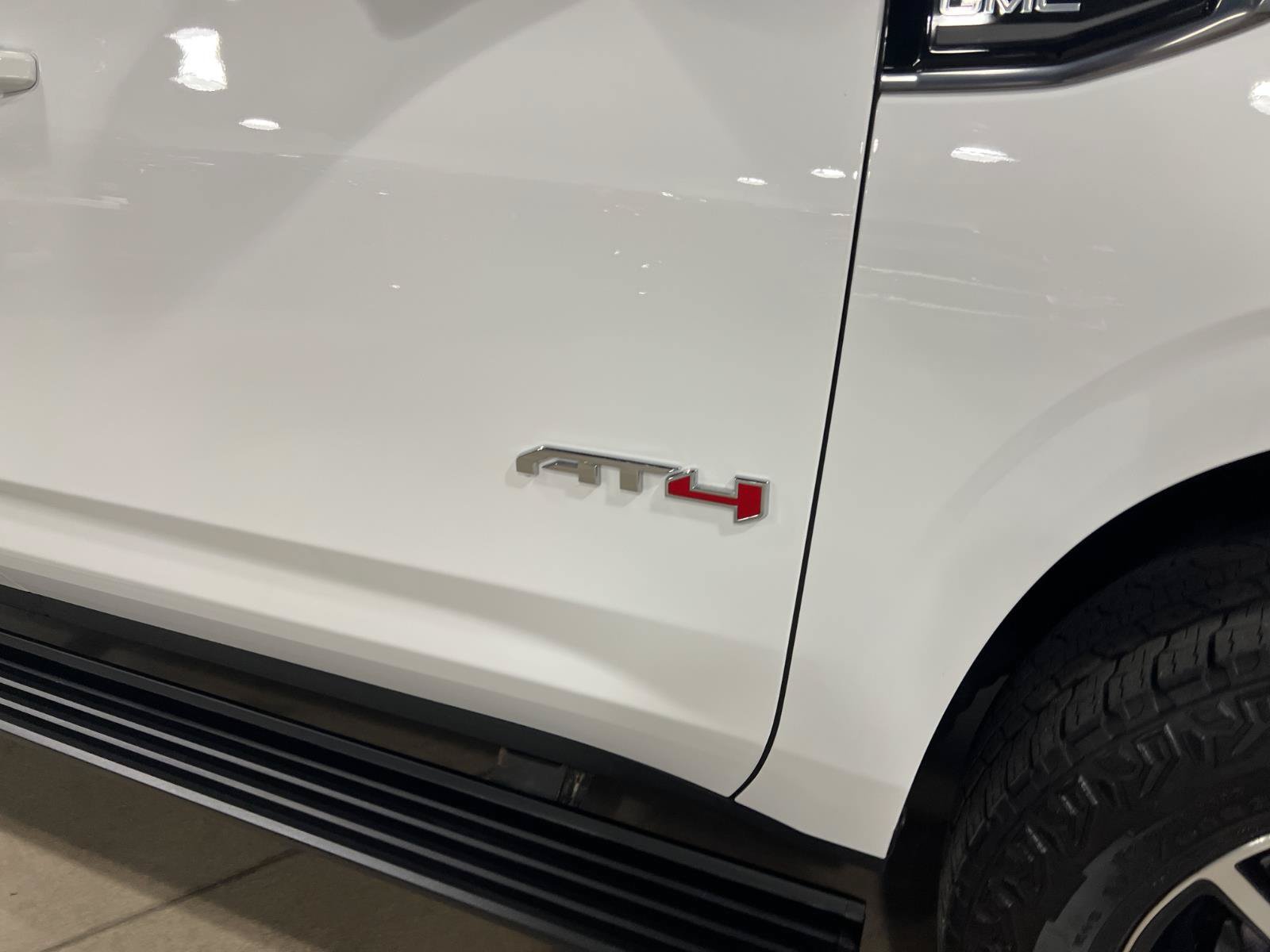 Used 2024 GMC Yukon AT4 w/ AT4 Premium Plus Package AWD/4WD image 44