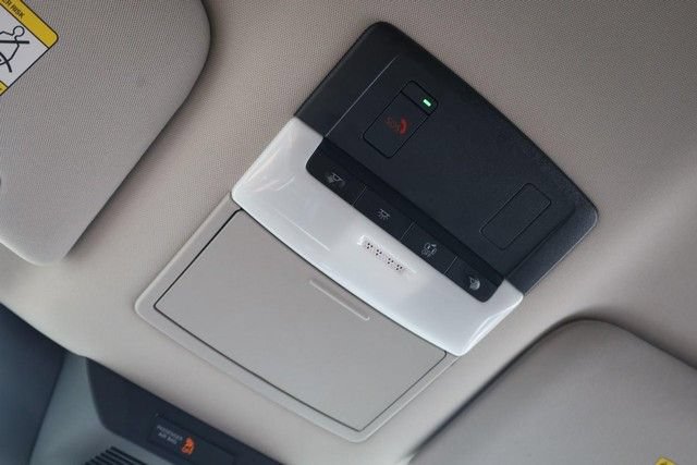 Certified 2025 Nissan Pathfinder SV FWD image 18